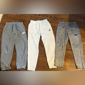 Jordan / Nike Boys Large Sweatpants. Excellent condition barely used.